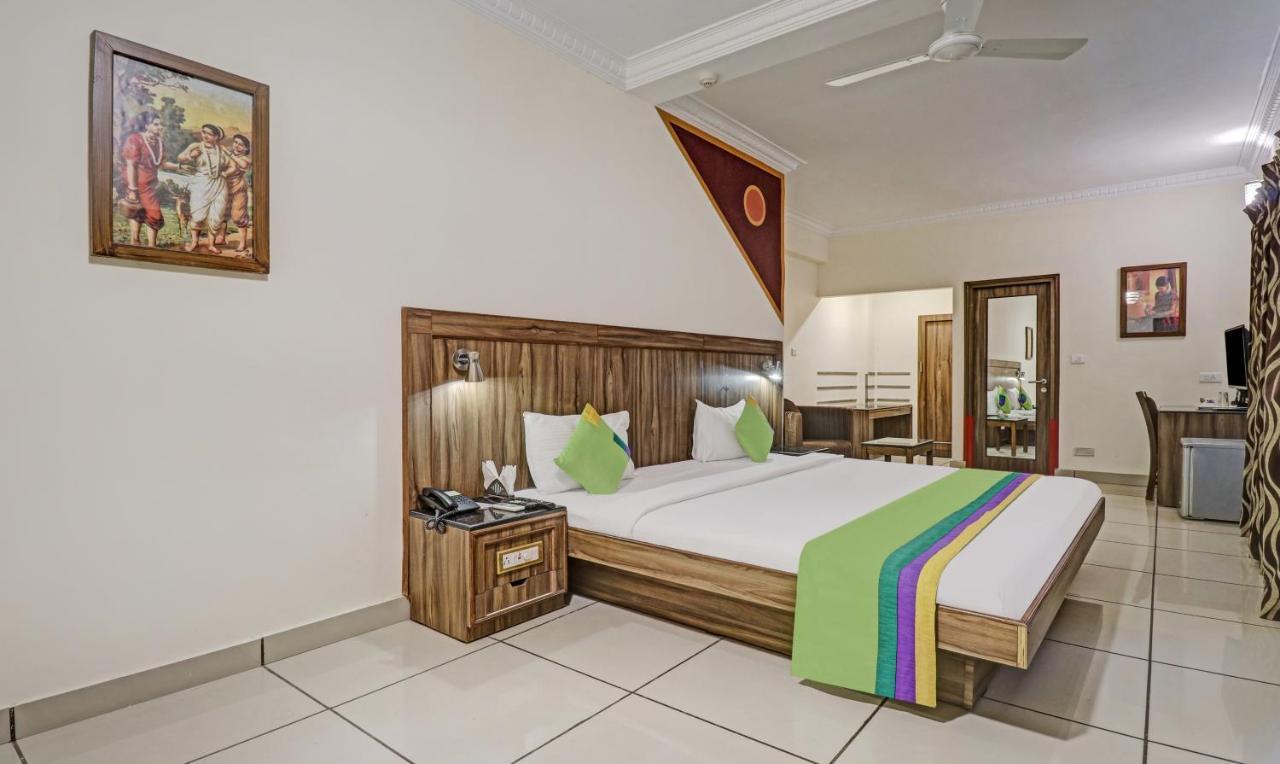 Treebo Komfort Suites, 3 Km From Mysore Palace Exteriör bild