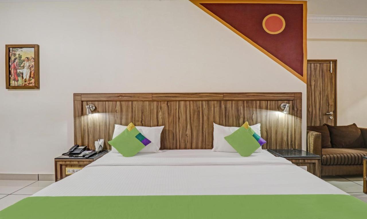 Treebo Komfort Suites, 3 Km From Mysore Palace Exteriör bild