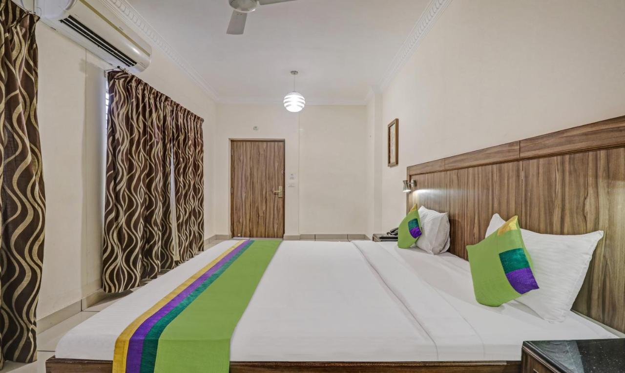 Treebo Komfort Suites, 3 Km From Mysore Palace Exteriör bild