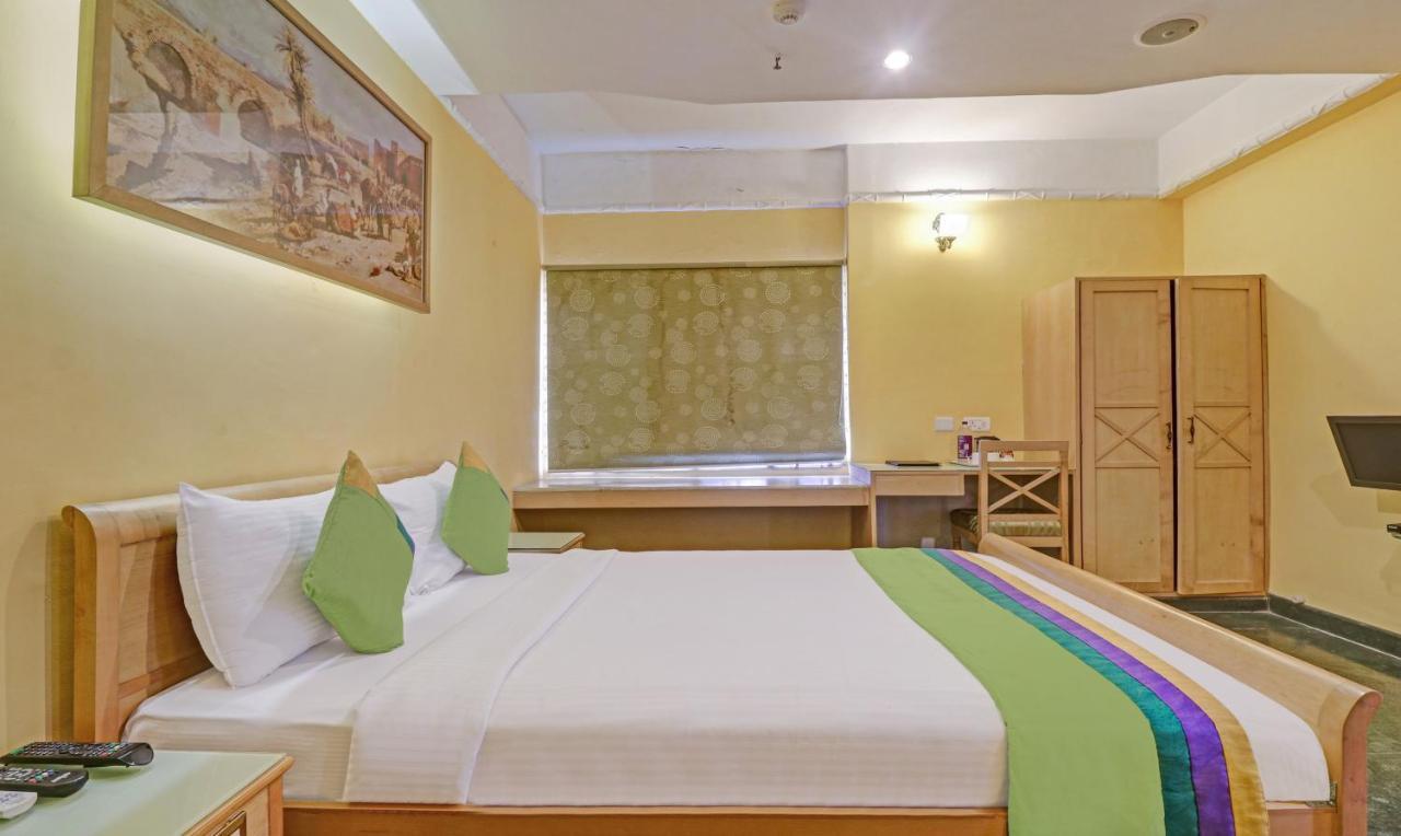 Treebo Komfort Suites, 3 Km From Mysore Palace Exteriör bild