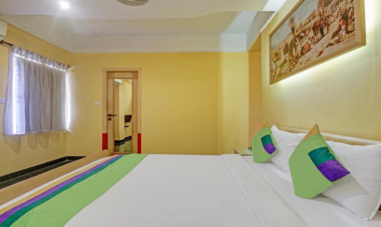 Treebo Komfort Suites, 3 Km From Mysore Palace Exteriör bild