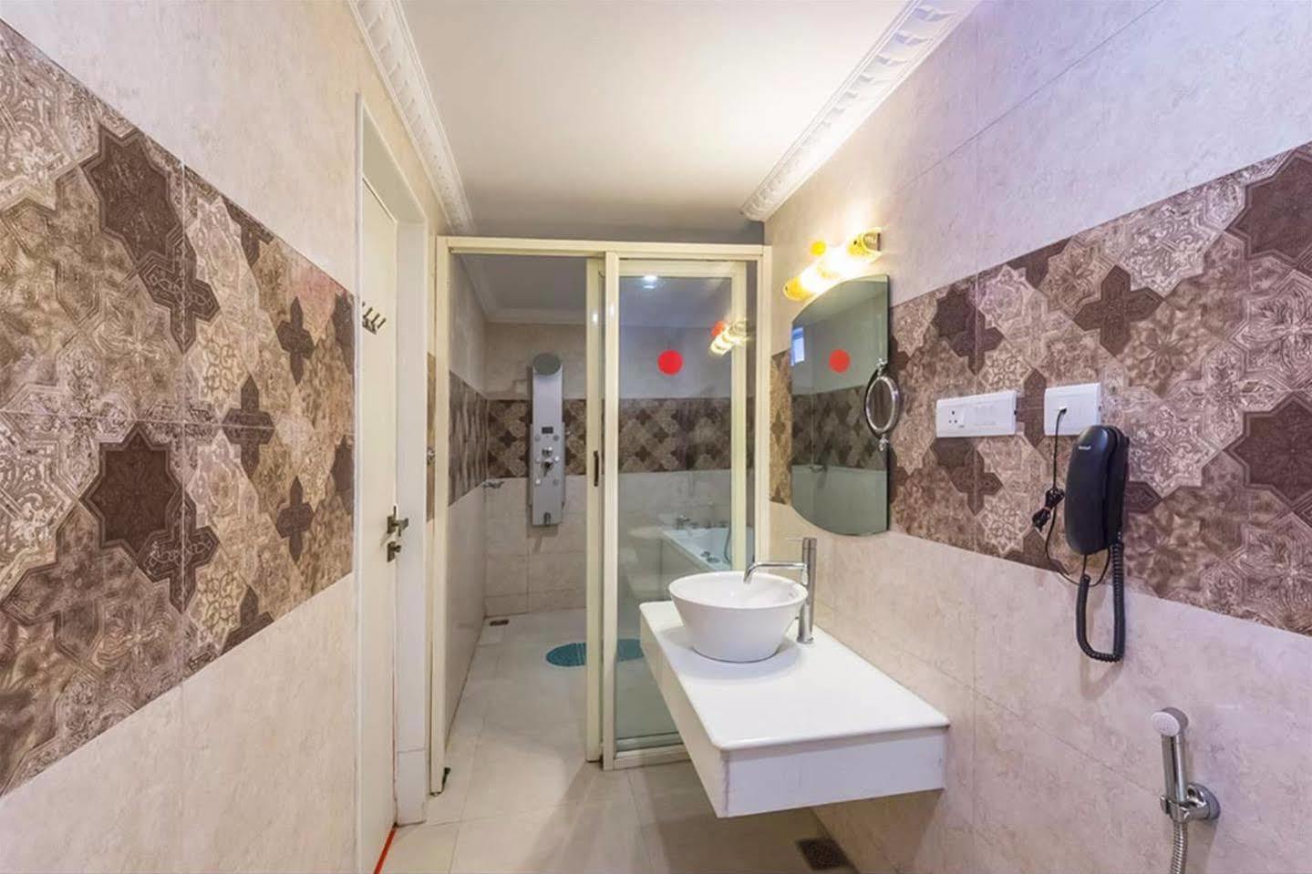 Treebo Komfort Suites, 3 Km From Mysore Palace Exteriör bild