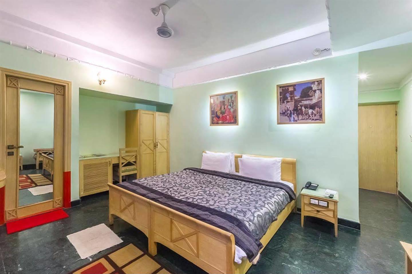 Treebo Komfort Suites, 3 Km From Mysore Palace Exteriör bild
