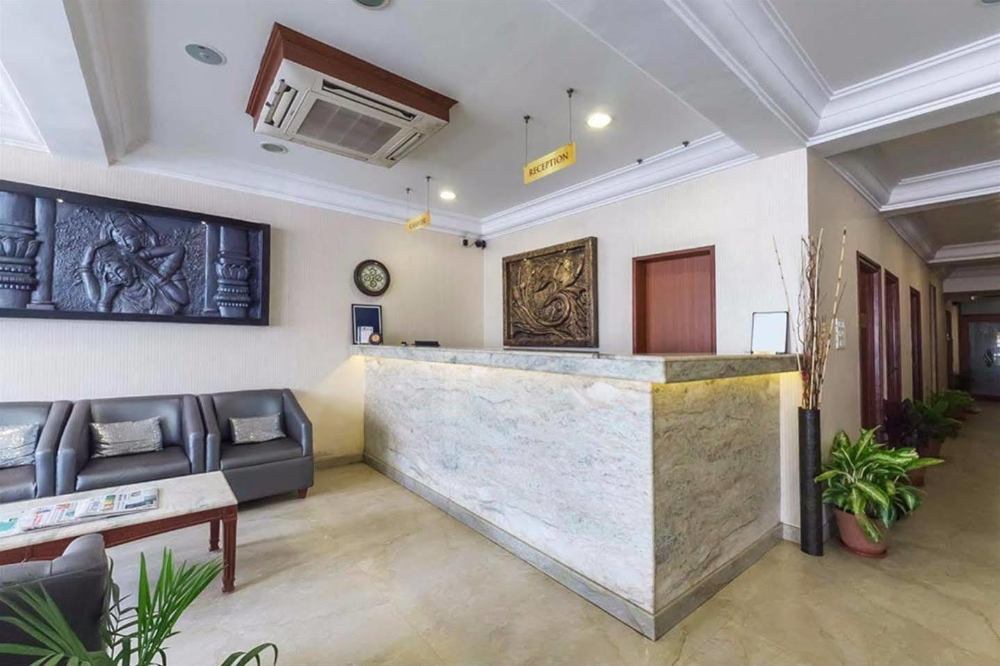Treebo Komfort Suites, 3 Km From Mysore Palace Exteriör bild