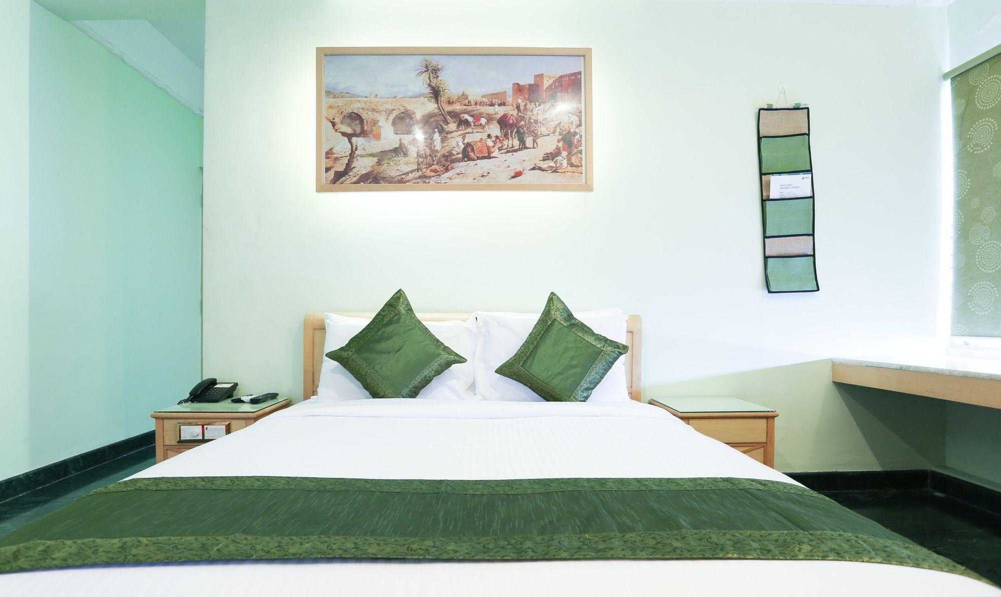 Treebo Komfort Suites, 3 Km From Mysore Palace Exteriör bild